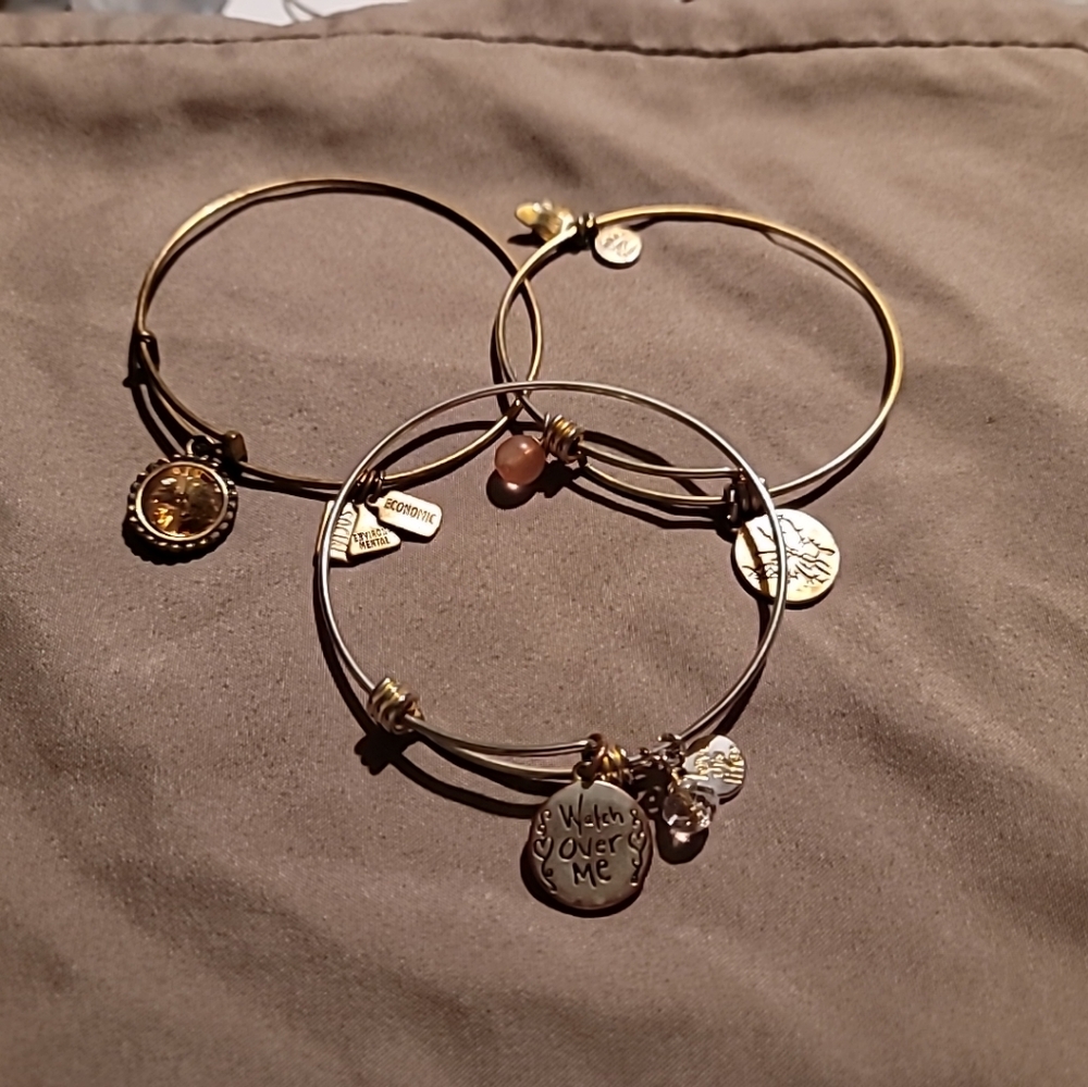 Set of bracelets
